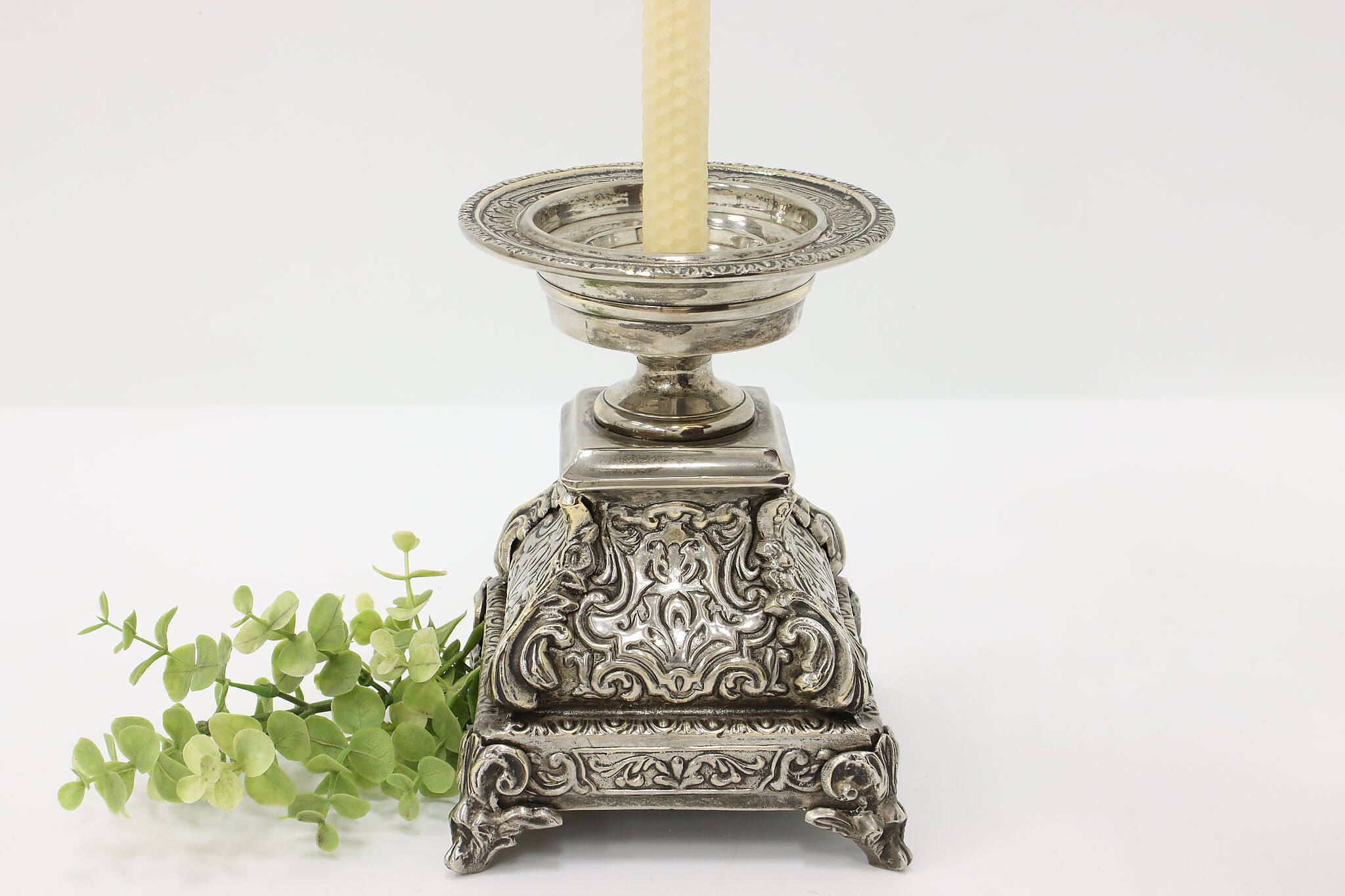 English victorian silver plate candleholder