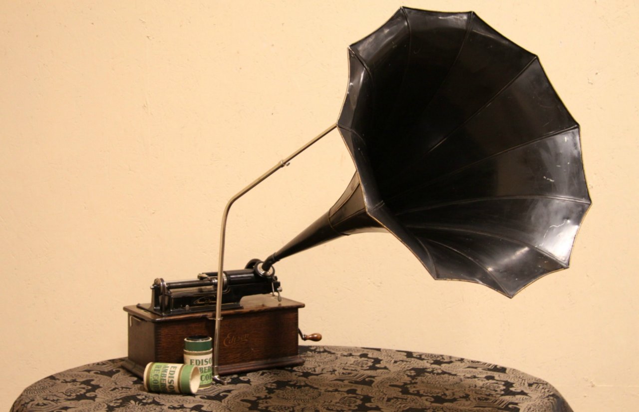 Edison Cylinder Home B Phonograph Morning Glory Horn