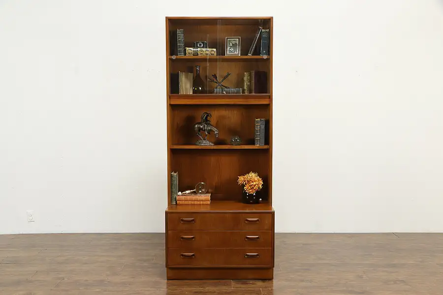 Main image of Midcentury Modern Teak 1960 Vintage Bookcase or Server, GPlan