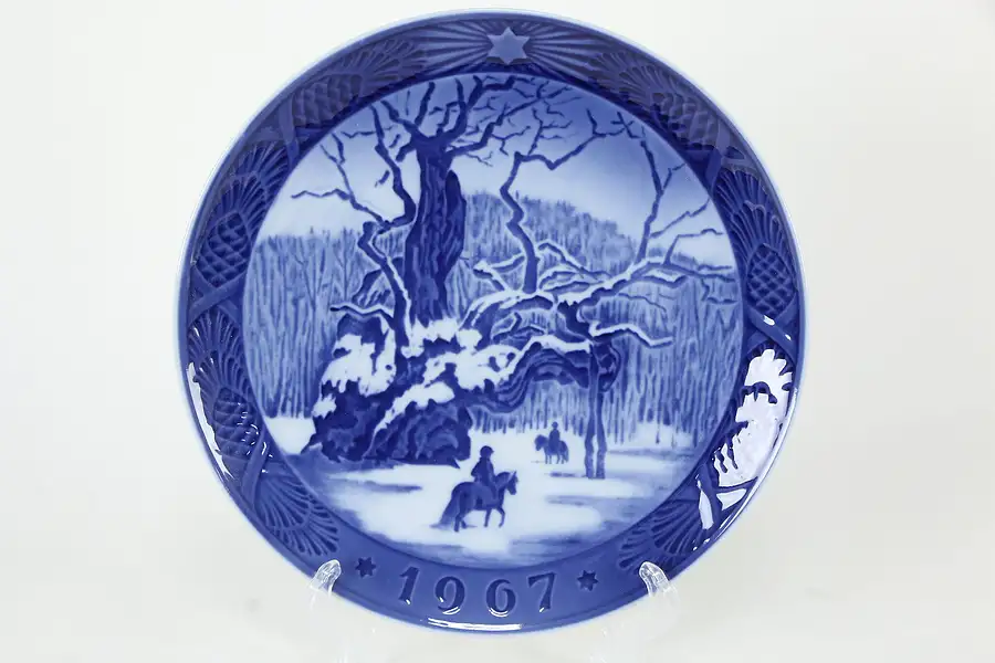 Main image of Royal Copenhagen Christmas Plate, The Royal Oak, 1967