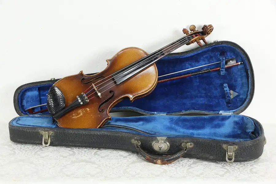 Main image of Student Vintage Spruce & Maple College Violin, Shark Case & Bow