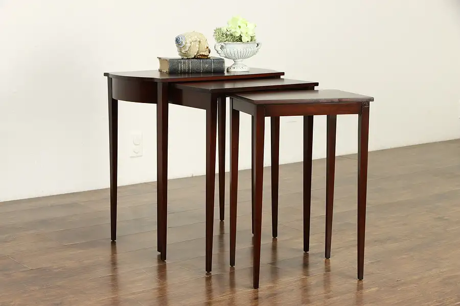 Main image of Traditional Set of 3 Hepplewhite Design Mahogany Vintage Nesting Tables