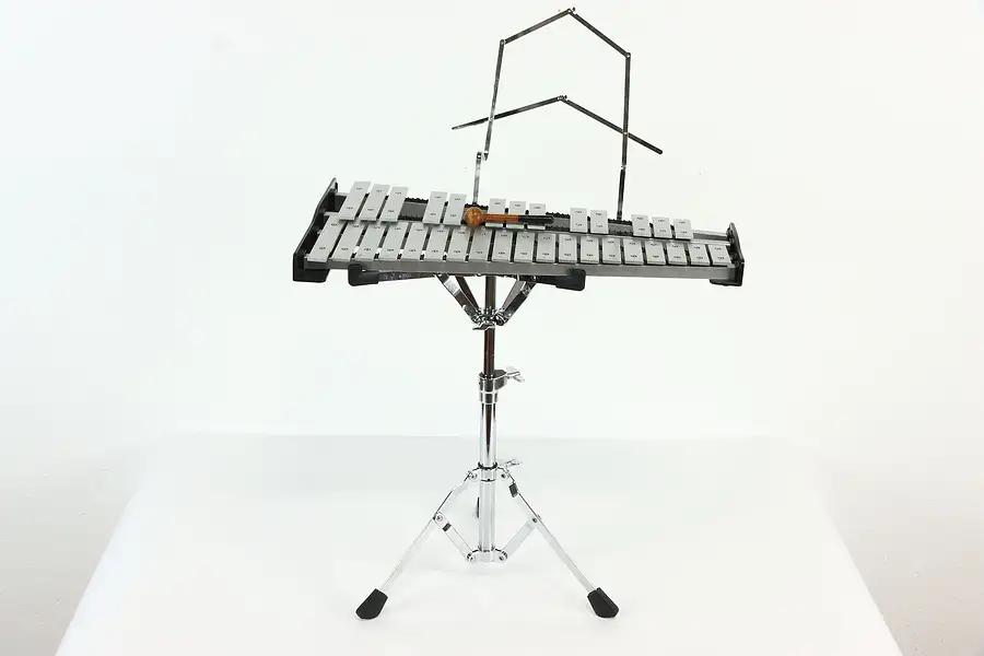 Main image of Yamaha Vintage Xylophone Percussion Bells SPK 275, Folding Stand & Case