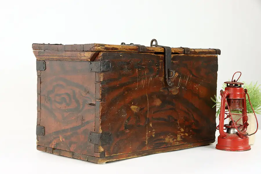 Main image of Child Size Country Pine Antique Rustic Farmhouse Chest or Trunk