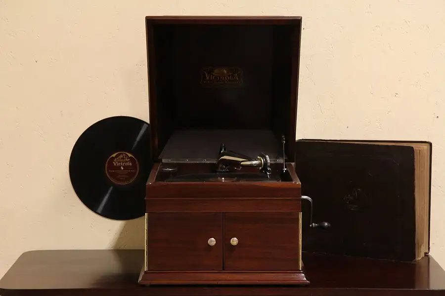 Main image of Victor Victrola Tabletop Phonograph Record Player