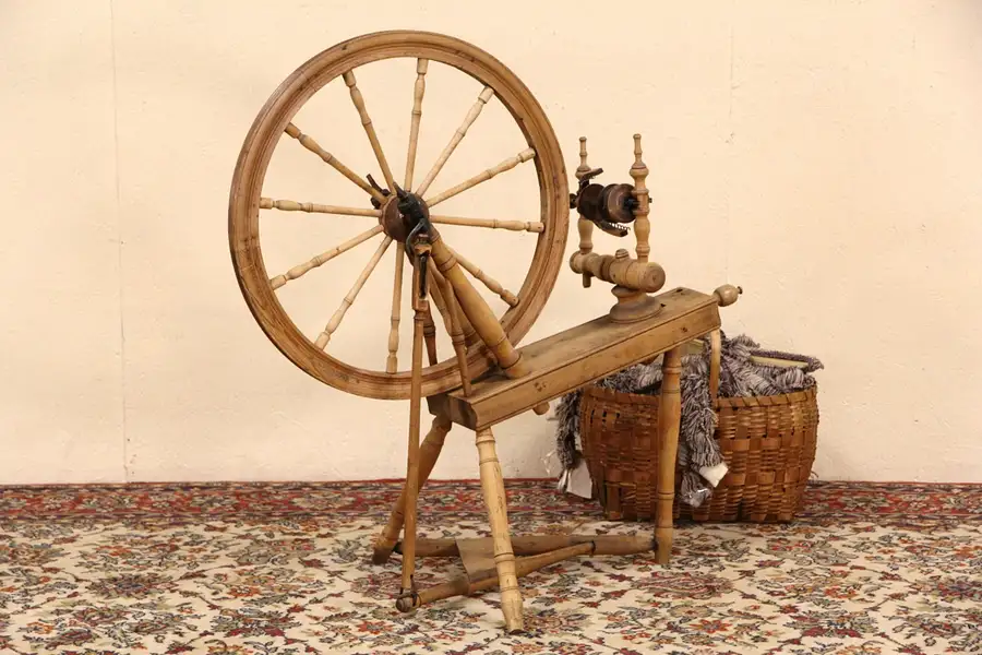 Main image of Pine Antique Late 1800's Spinning Wheel