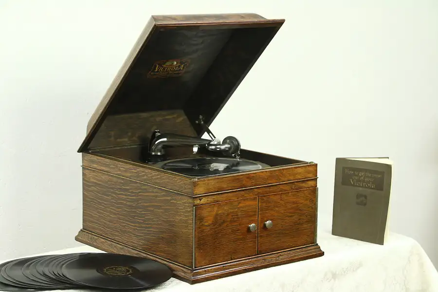 Main image of Victor Oak Tabletop 1915 Antique VVIX Victrola Phonograph & Records