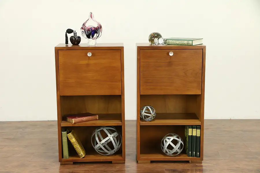 Main image of Pair Midcentury Modern Vintage Nightstands, Milo Baughman