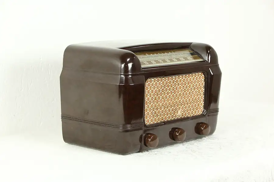 Main image of Sentinel 1940's Vintage AM Bakelite Tube Radio, Working Condition