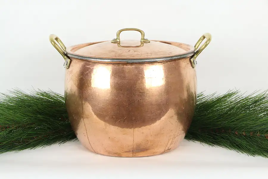 Main image of Copper Vintage Hand Hammered Farmhouse Italian Stock or Soup Pot, Ruffoni