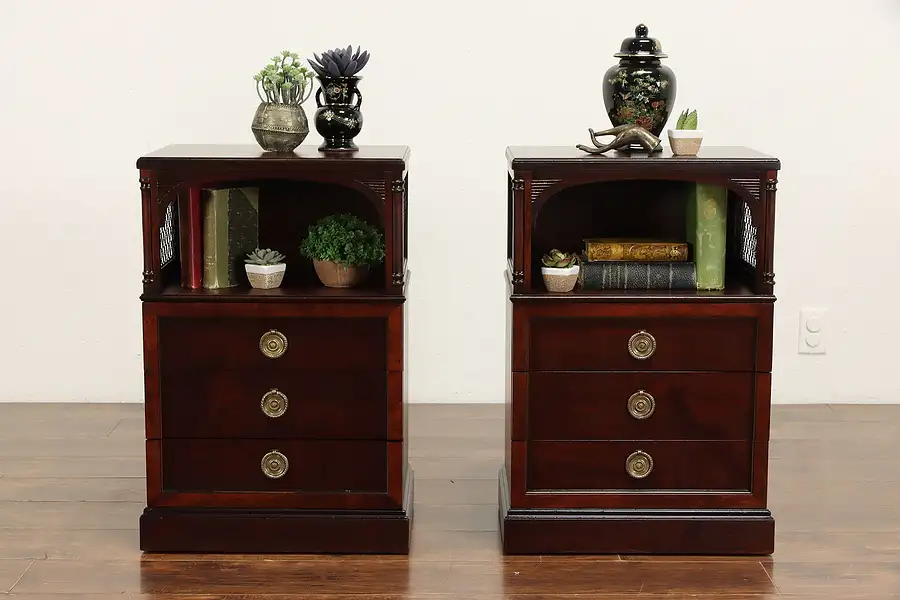 Main image of Traditional Pair of Vintage Mahogany Nightstands or End Tables