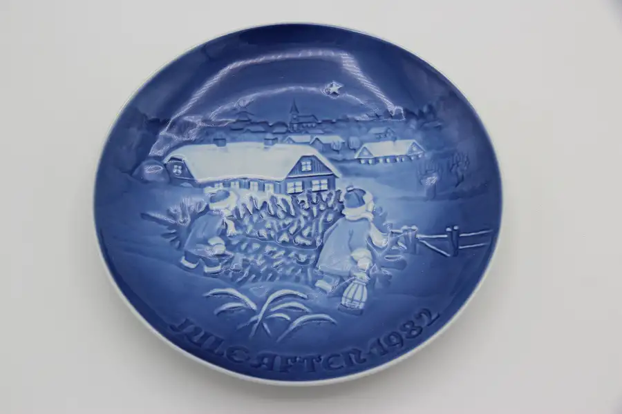 Main image of Bing and Grondahl Christmas Plate, The Christmas Tree, 1982