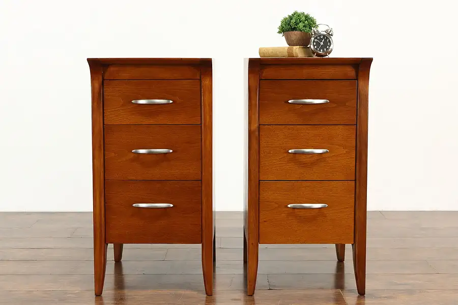 Main image of Pair of Midcentury Modern 1960 Vintage Nightstands or End Tables, Drexel