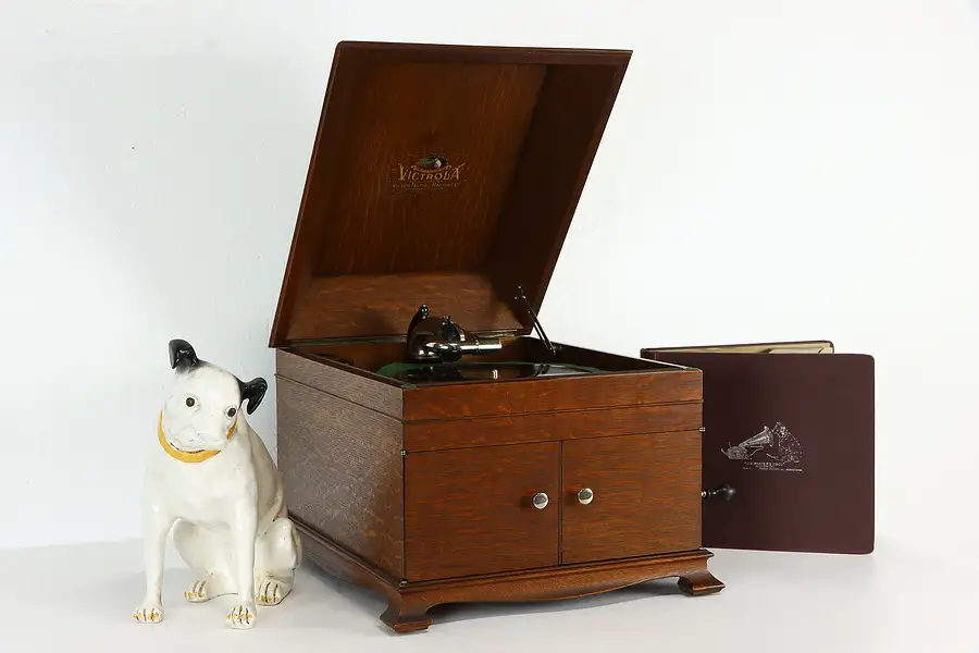 Main image of Victor Oak Tabletop Antique VV-IX Victrola Phonograph & Records