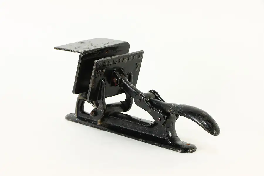 Main image of Baltimore #7 Antique Iron Miniature Card Printing Press