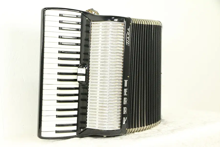 Main image of Tiara Vintage Italian Accordion Musical Instrument & Case