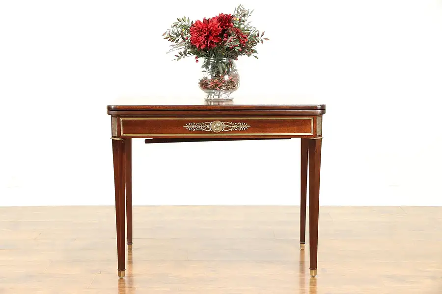 Main image of Hall Console Opens to Vintage Mahogany Game or Dining Table, 3 Leaves