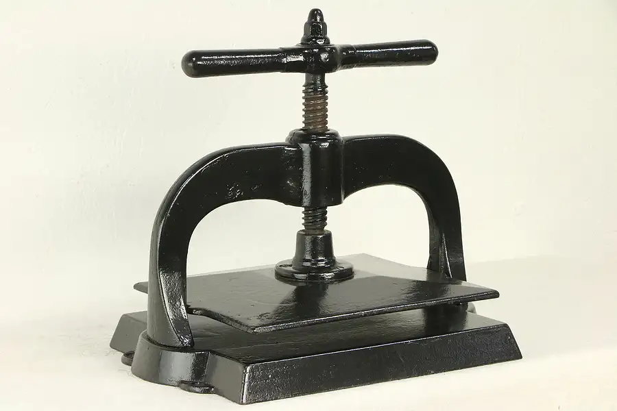 Main image of Cast Iron Antique Black Bookbinder Book Press