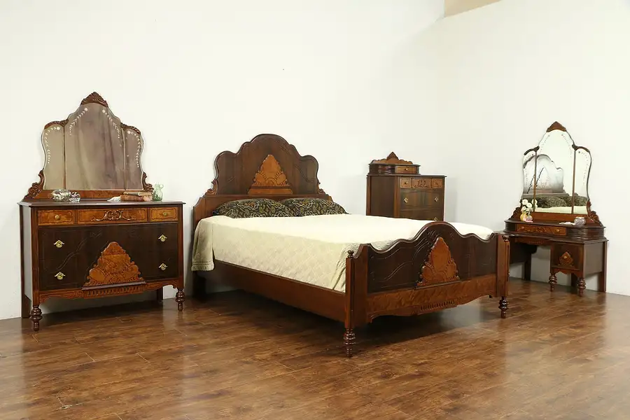 Main image of English Tudor Antique 4 Pc Bedroom Set, Queen Size Bed