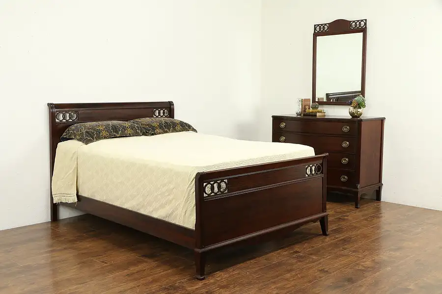 Main image of Traditional Vintage Mahogany 3 pc Bedroom Set, Double Bed, Chest, Mirror