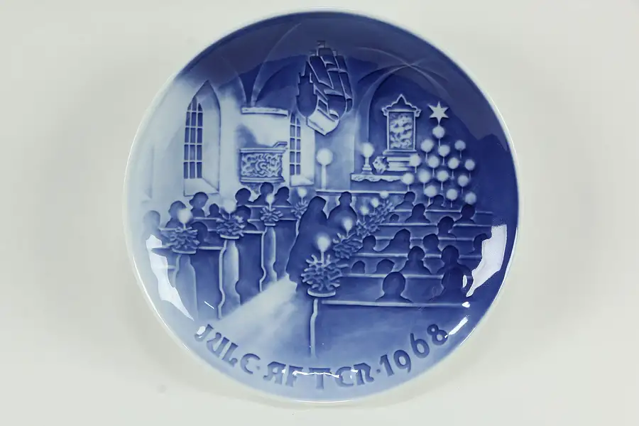 Main image of Bing and Grondahl 1968 Blue & White Christmas Plate