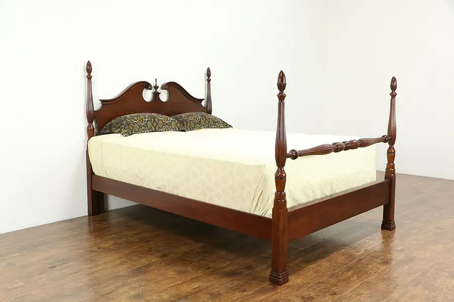 Main image of Traditional Mahogany Vintage Queen Size Poster Bed, Acorn Finials