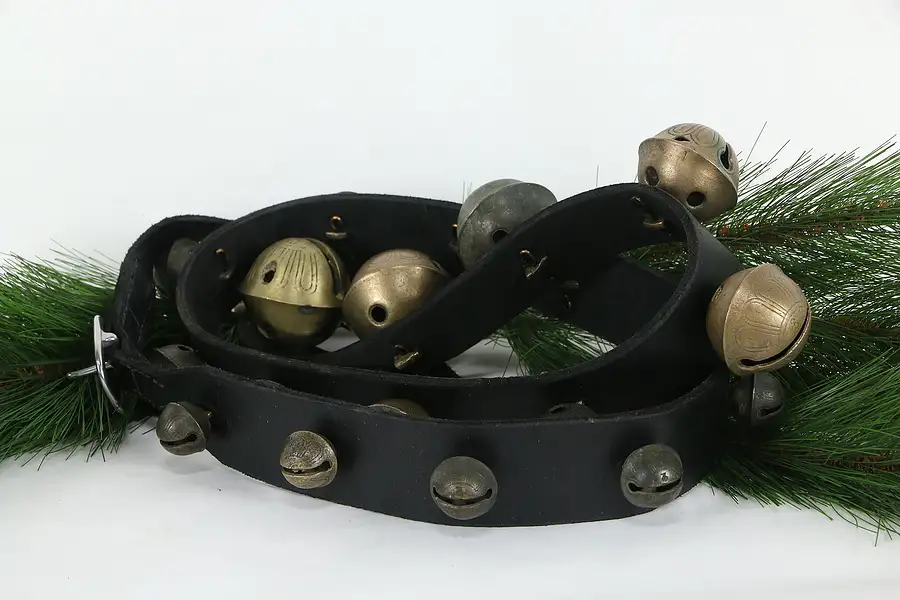 Main image of Victorian Antique 19 Sleigh Bells Set Size 1-13, Leather Harness