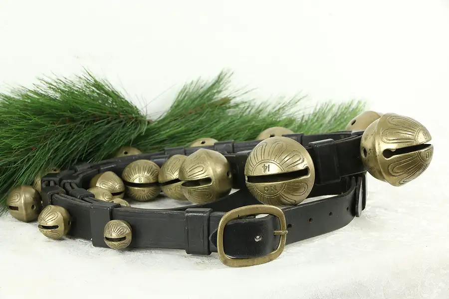 Main image of Victorian Style Sleigh Bells Set Size 1-15 on 7' Leather Harness