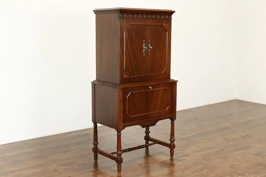 Main image of Traditional Vintage Mahogany Lift Top Bar Cabinet