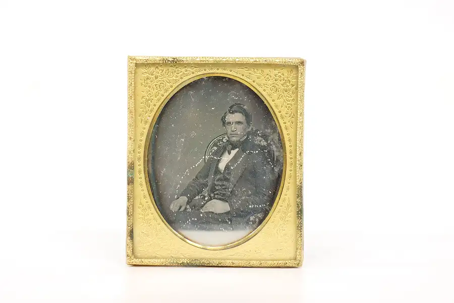 Main image of Victorian Antique 1840s Daguerreotype Photograph Portrait