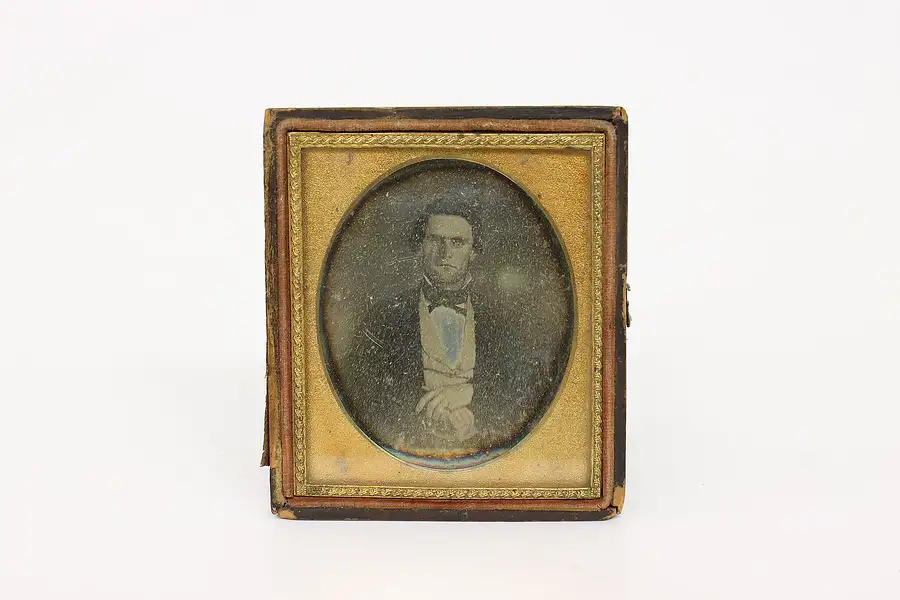 Main image of Victorian Antique 1840s Daguerreotype Photograph Portrait