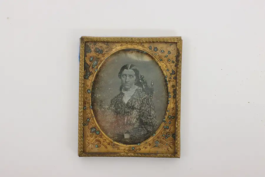 Main image of Victorian Antique 1840s Daguerreotype Photograph Portrait