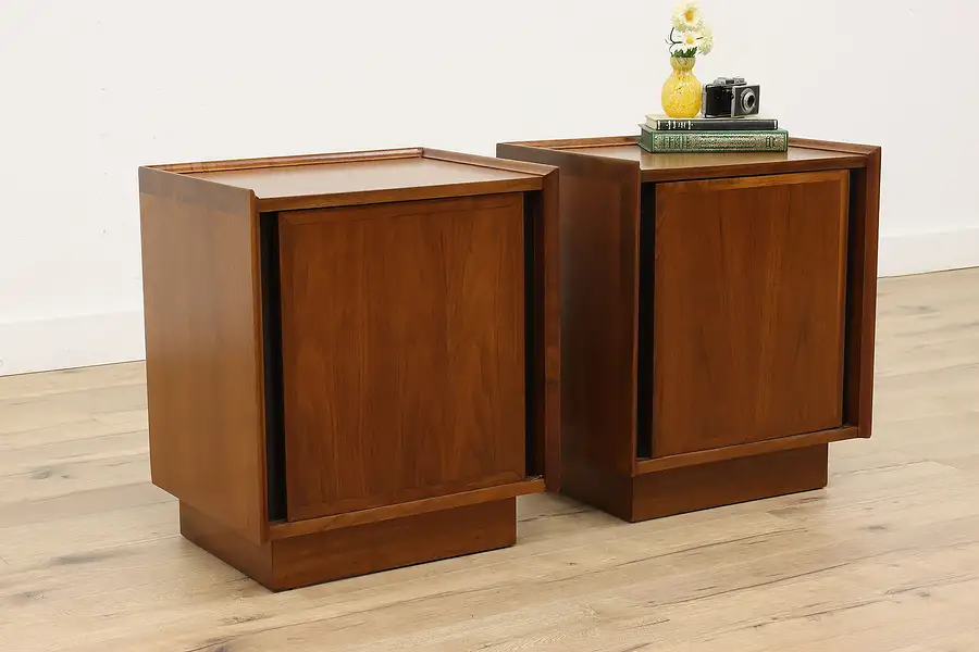 Main image of Pair of Midcentury Modern Vintage Nightstands or End Tables, Dillingham