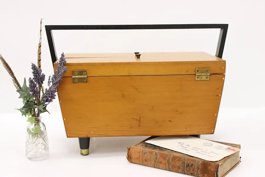 Main image of Midcentury Modern 1950s Storage, Sewing or Picnic Box