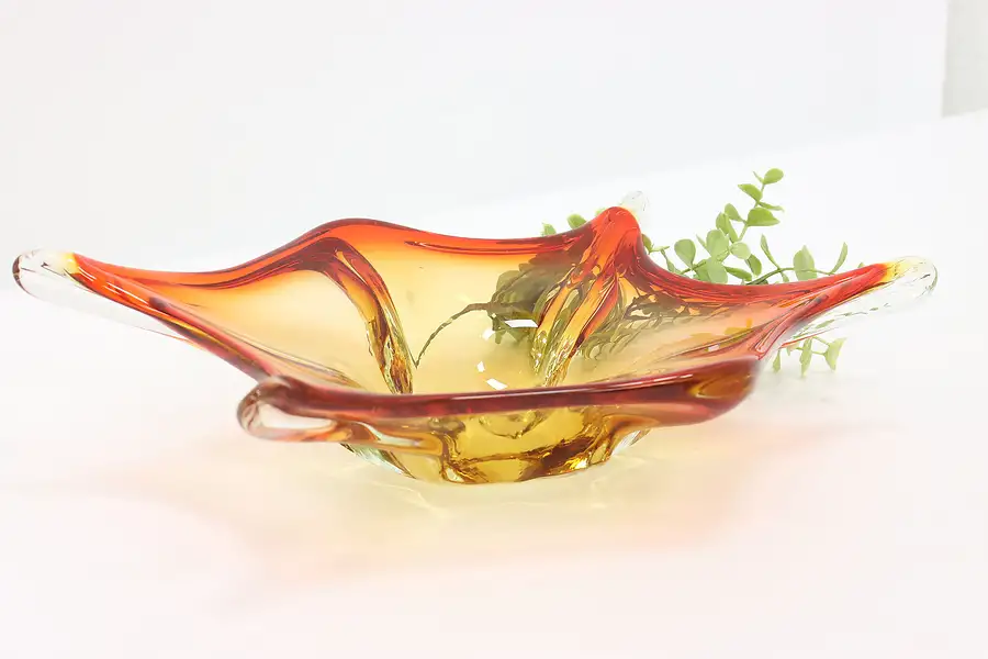 Main image of Murano Venetian Italian Art Glass Sculpture Bowl or Centerpiece