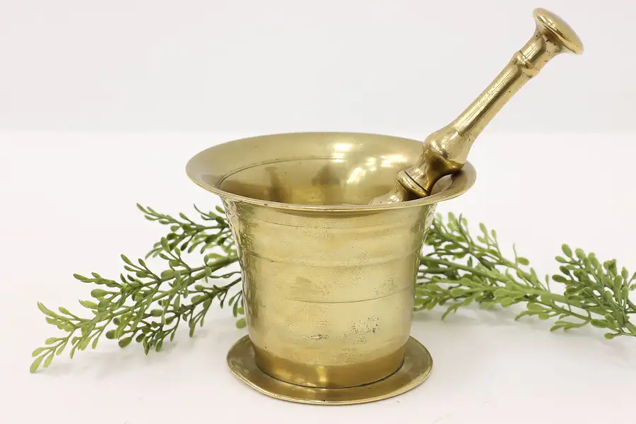 Main image of Brass Antique Apothecary Drug Spice Grinding Mortar & Pestle