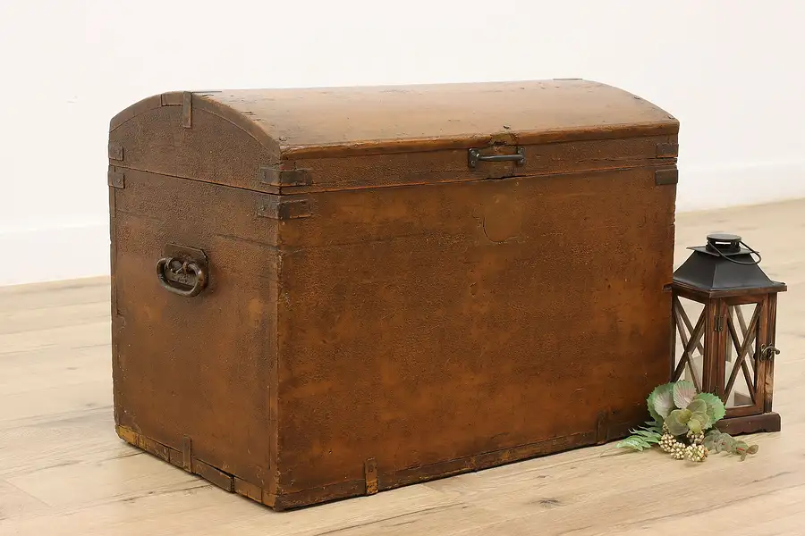 Main image of Farmhouse Antique Immigrant Blanket Chest Trunk, Compartment