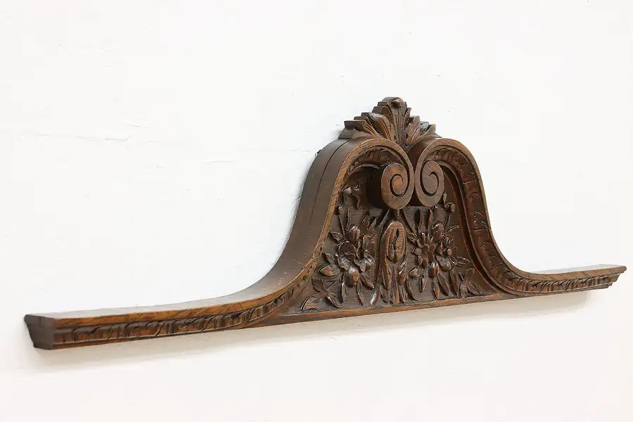 Main image of Renaissance Carved Oak Antique Architectural Salvage Crest