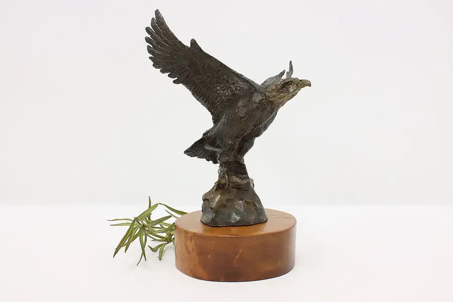 Main image of Eagle Statue Vintage Bronze Bird Sculpture, Sweeten