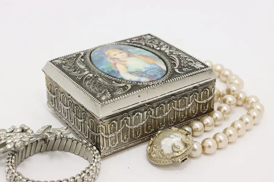 Main image of Renoir Portrait Medallion Silverplate Vintage Jewelry Box