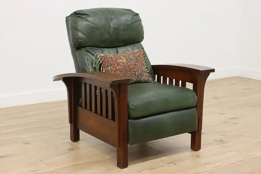 Main image of Arts & Crafts Mission Vintage Oak & Leather Recliner Chair