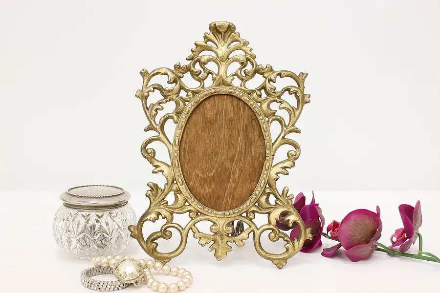 Main image of Victorian Antique Ornate Oval Easel Picture or Mirror Frame