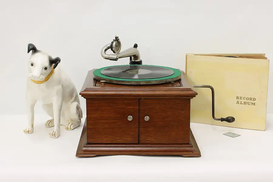 Main image of Victor Tabletop Antique Oak VV-VIa Victrola Phonograph