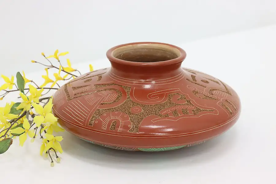 Main image of Handmade Vintage Colorful Nicaraguan Pottery, Calero