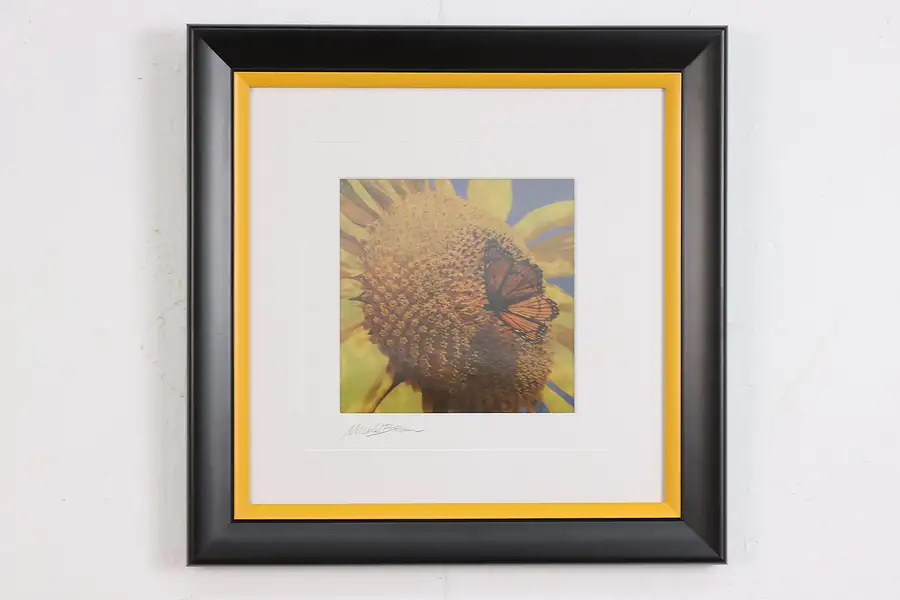 Main image of Sunflowers & Butterfly Lenticular Art Print, Brown 15"