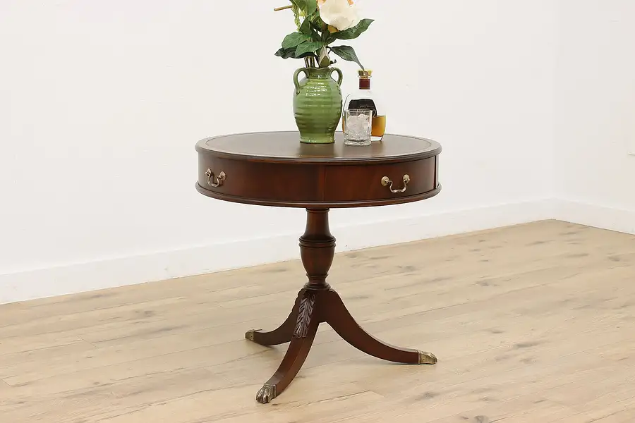 Main image of Georgian Design Vintage Round Hall, Entry or Lamp Table