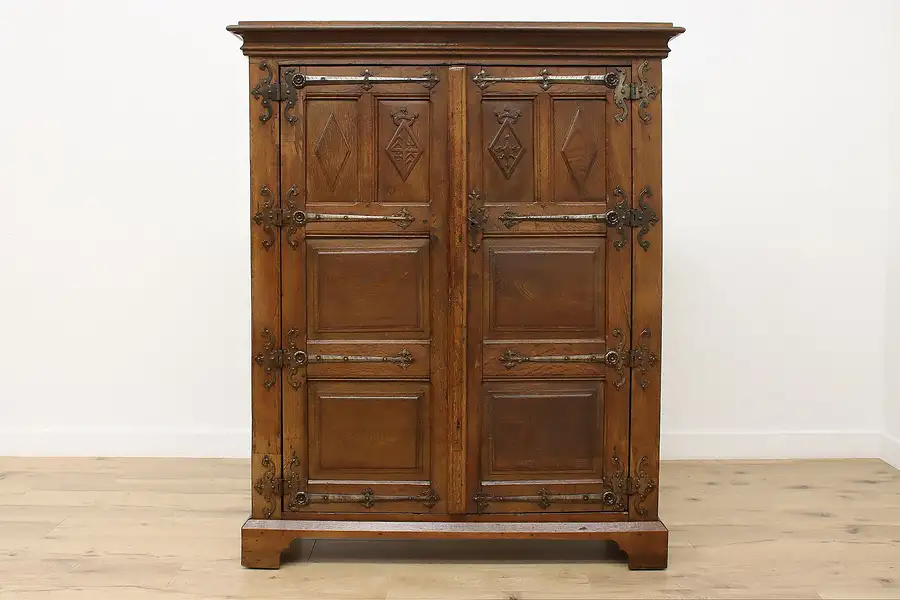 Main image of Gothic Design Antique 1700 Oak Armoire Wardrobe Coat of Arms