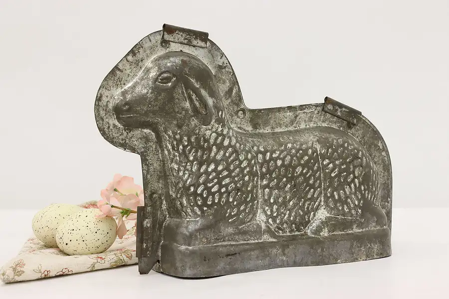 Main image of Farmhouse Kitchen Vintage Tin Lamb Cake Chocolate Mold