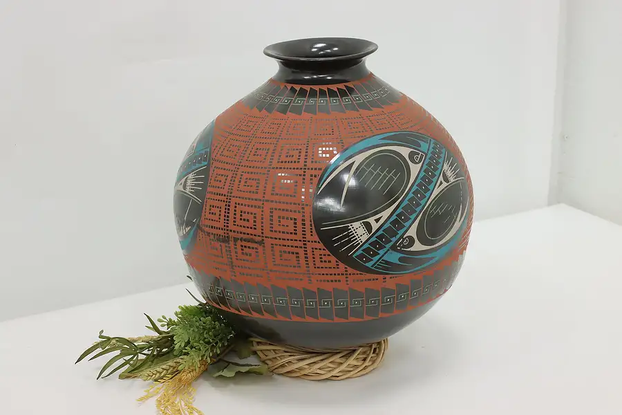 Main image of Mexican Antique Mata Ortiz Pueblo Pottery Vase, C. Bugarini