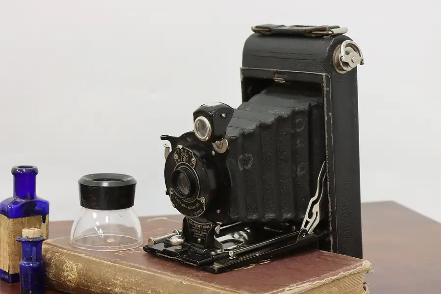 Main image of Kodak Antique Leather Folding Pocket Camera & Trigger